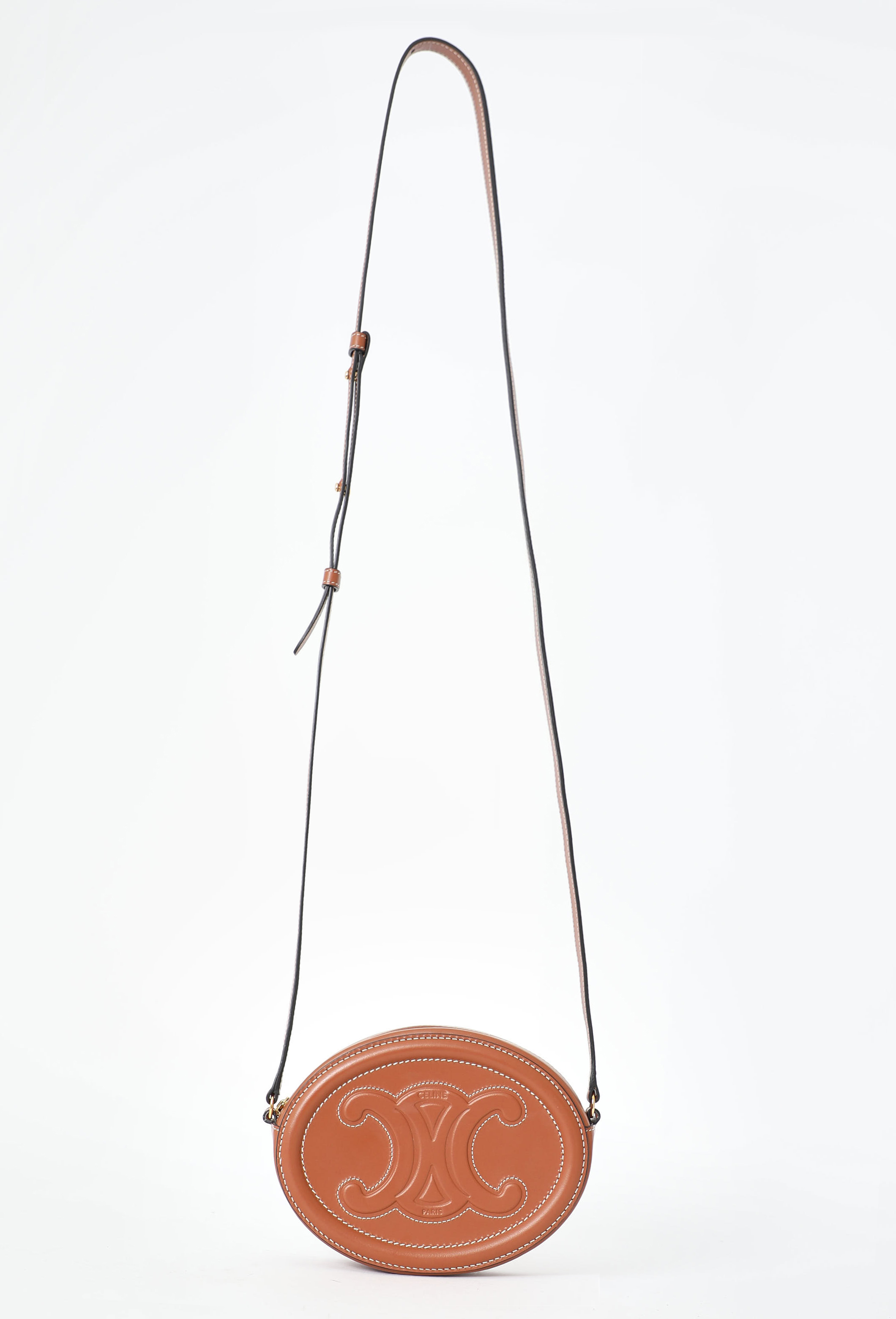 【VIPセール】CELINE 早い者勝ちセール！ CROSSBODY OVAL バッグ Celine Oval Bag Cuir Triomphe - Luxe Du Jour