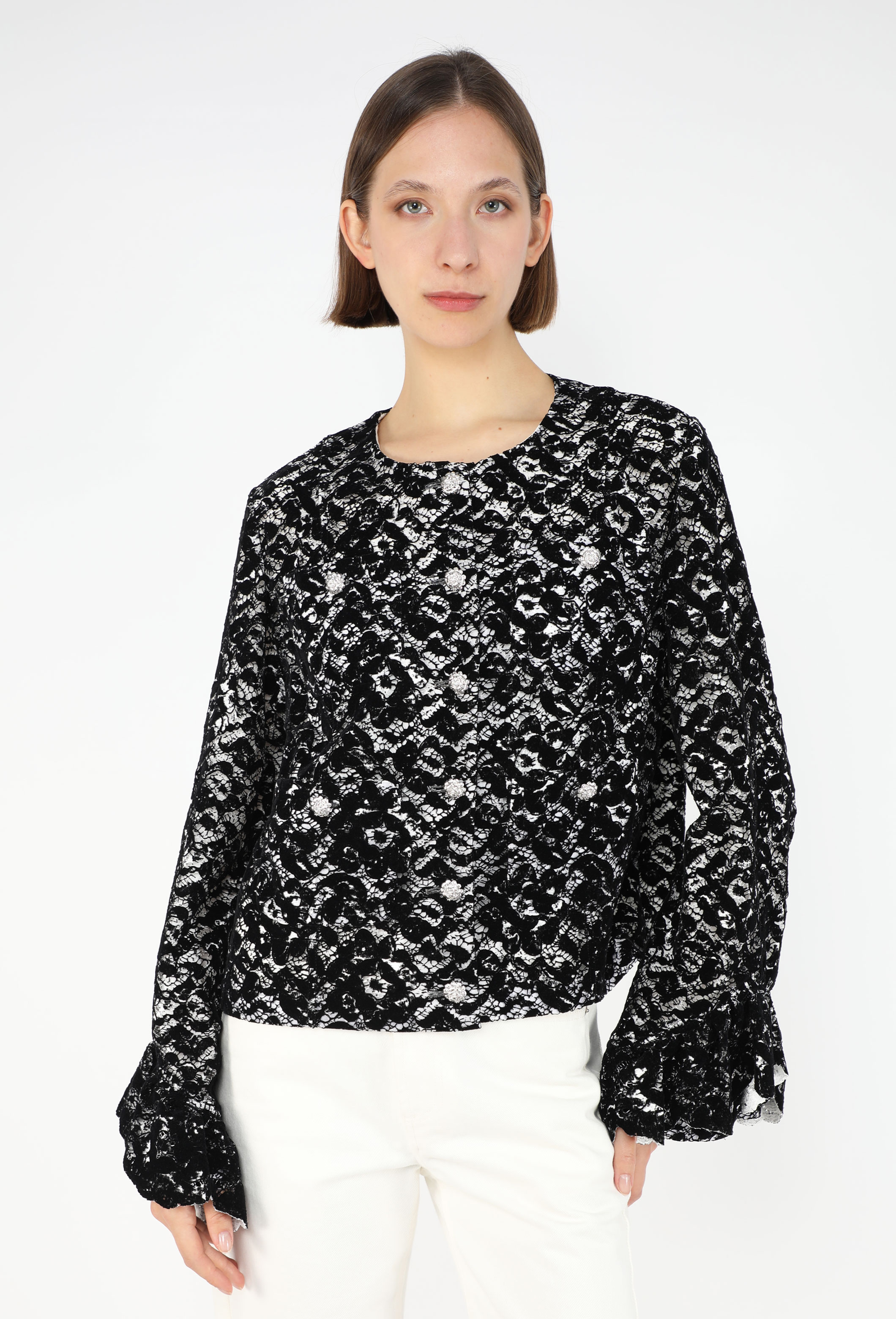Paris-Hangzhou Velvet Lace Jacket, Pre-Fall 2025 - Chanel | ReSee