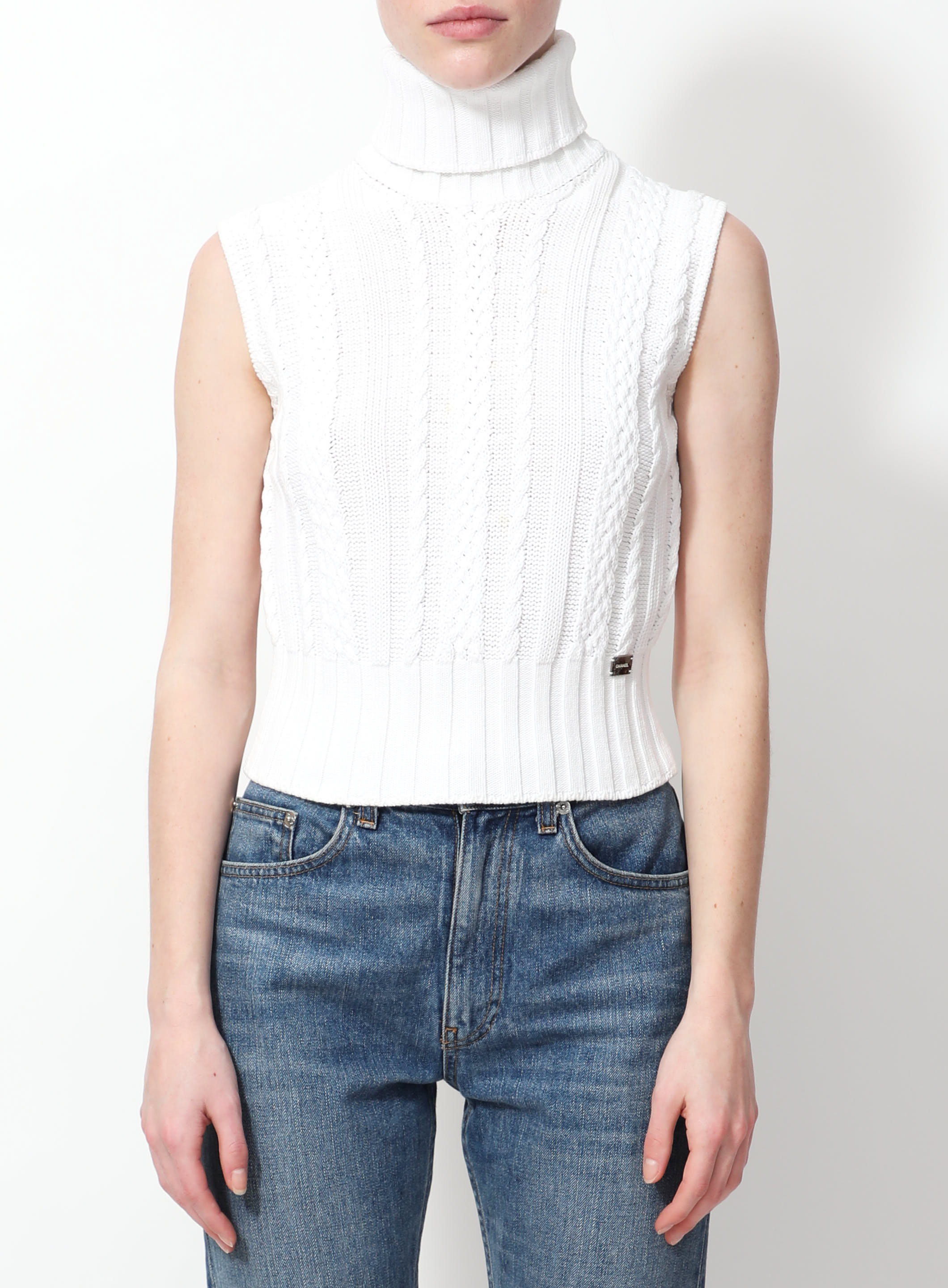 sleeveless knit turtleneck - small
