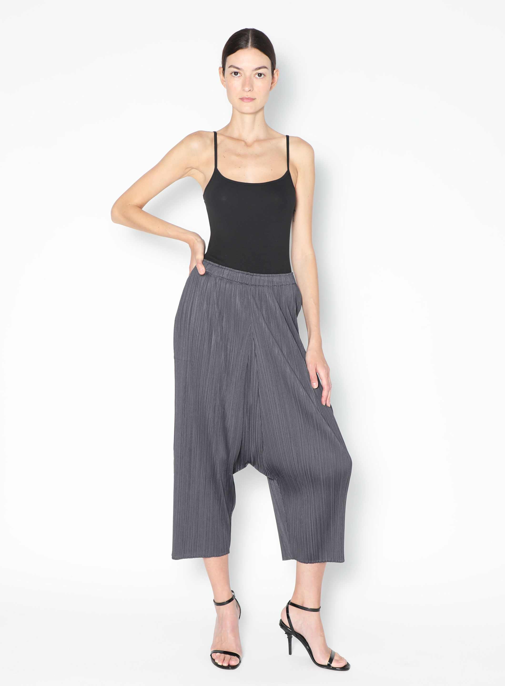 パンツ 1996 PLEATS PLEASE Gradation Pants Cropped Harem Pants | Authentic & Vintage | ReSee