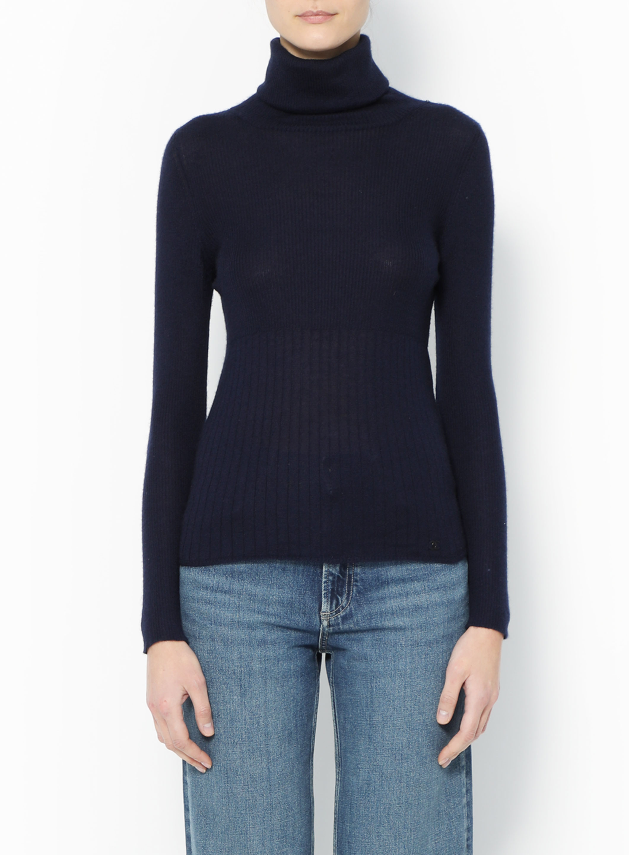 Ribbed Cashmere & Silk Turtleneck Sweater| Authentic & Vintage | ReSee