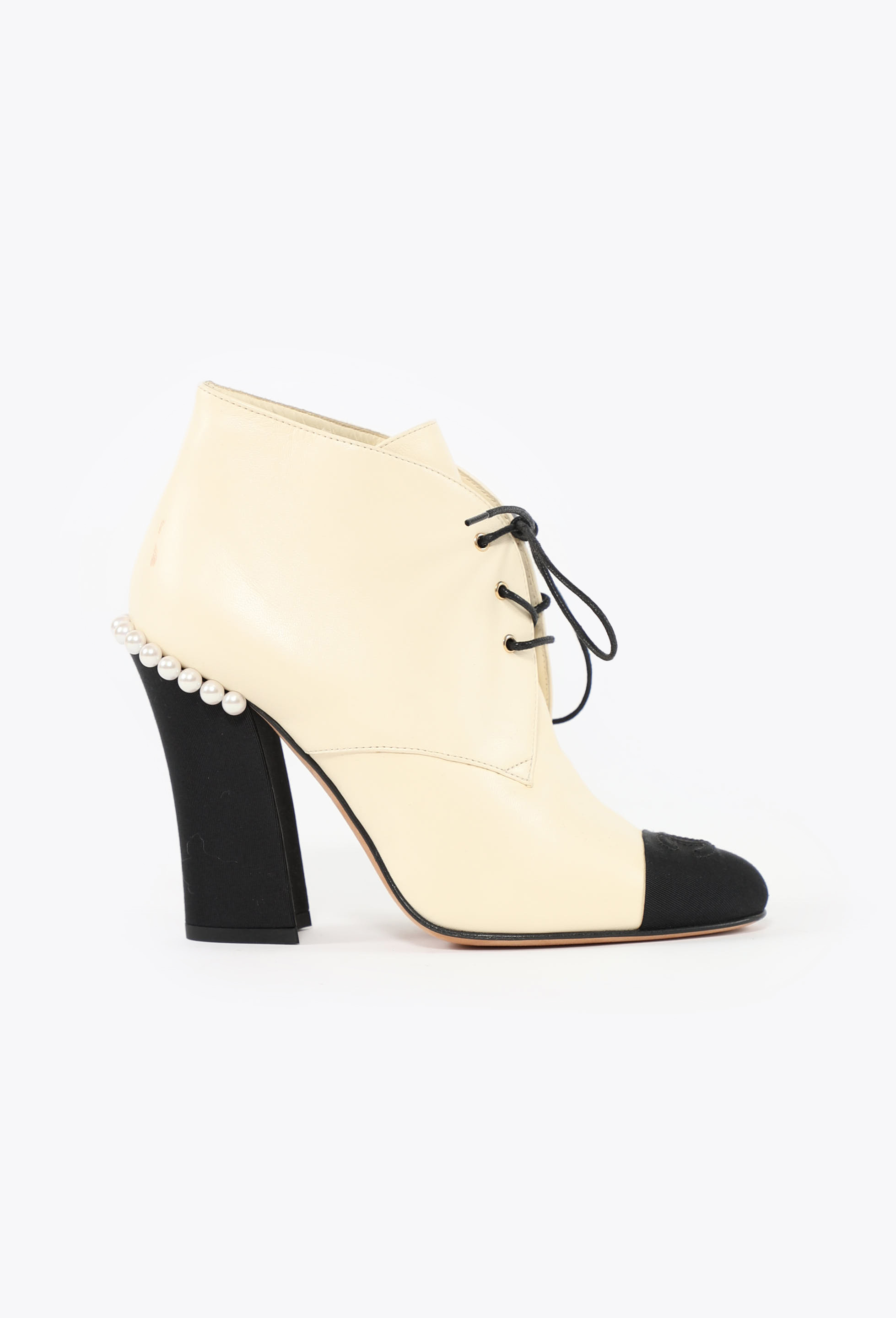 2018 Pearl Derby Boots - Chanel | ReSee