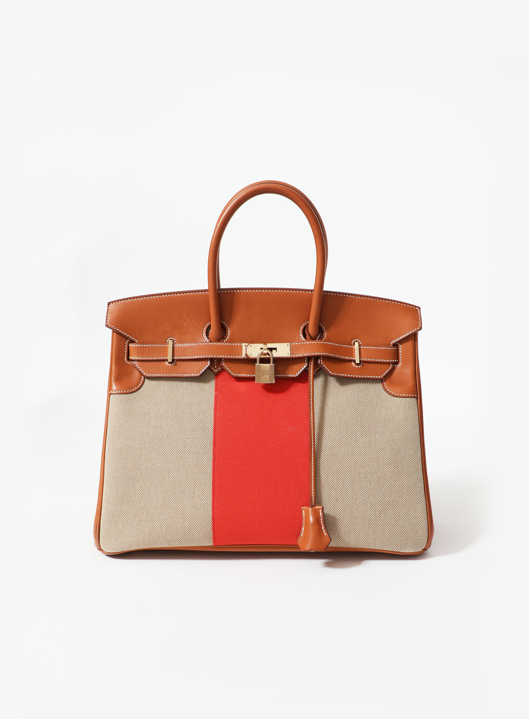 Perfect sized bag AND it's an Hermes. I'm all aflutter! -mm  listing at