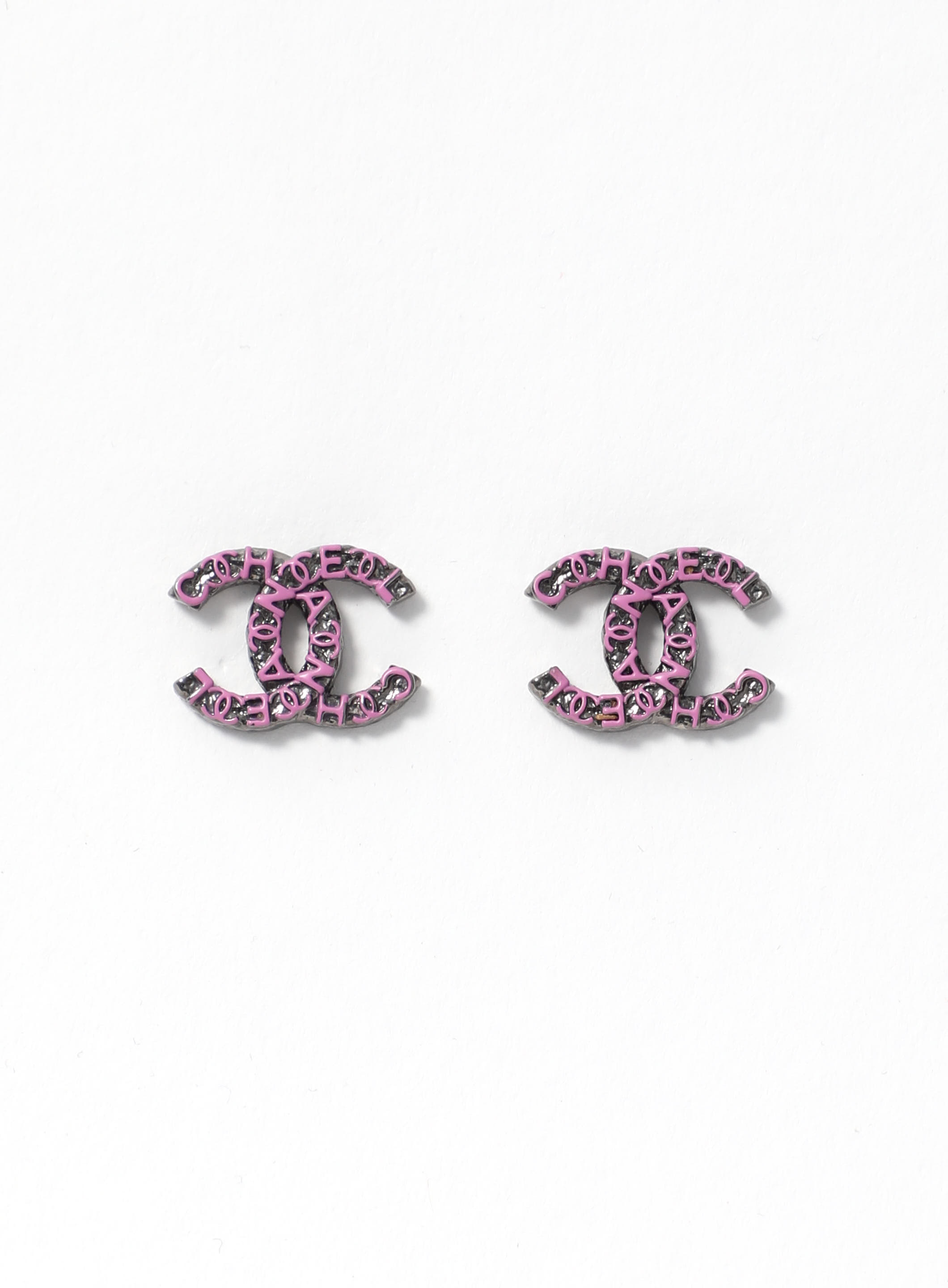 Chanel 2023 Strass Hammered CC Logo Earrings