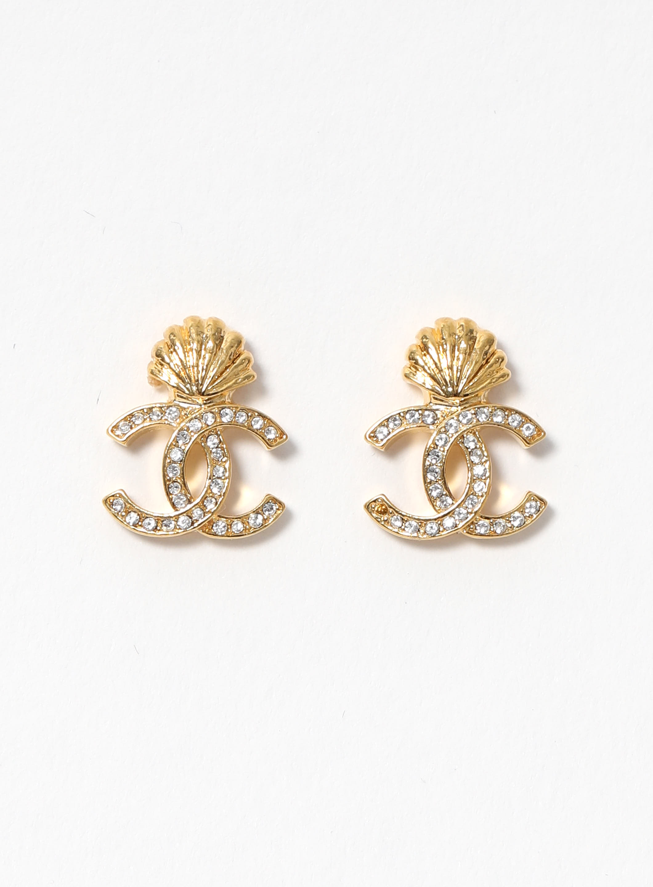 Chanel Earrings CC Seashell Drop Earrings, Gold Hardware with