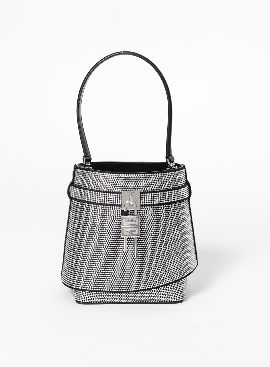 【GIVENCHY】シャークロック ボックスカーフ バケットバッグ 1fd0ea838445609a1aa8457fe942.jpg