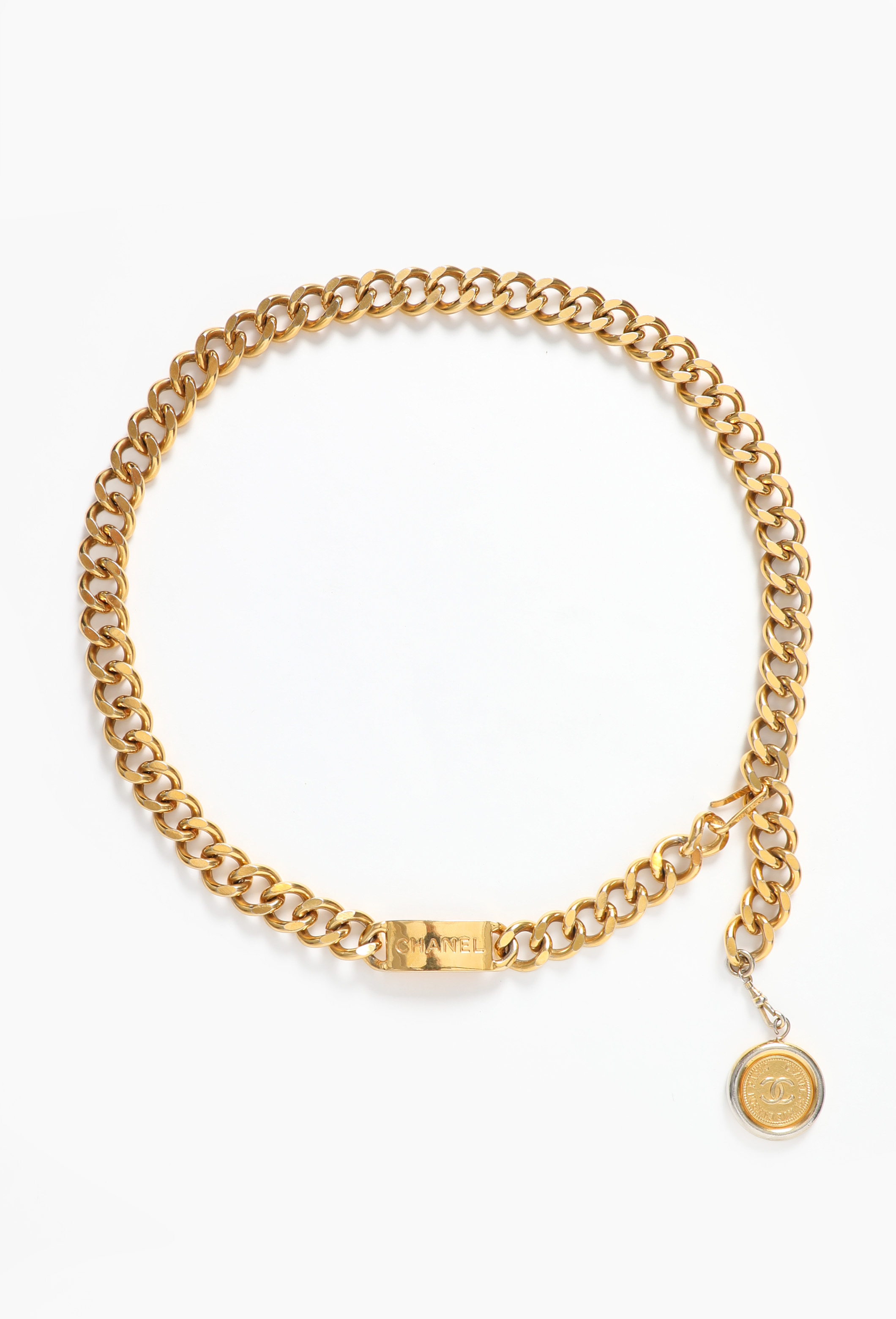 ヴィンテージ CHANEL カンボンプレート ICONIC '90s Chainlink Plaque Belt - Chanel | ReSee